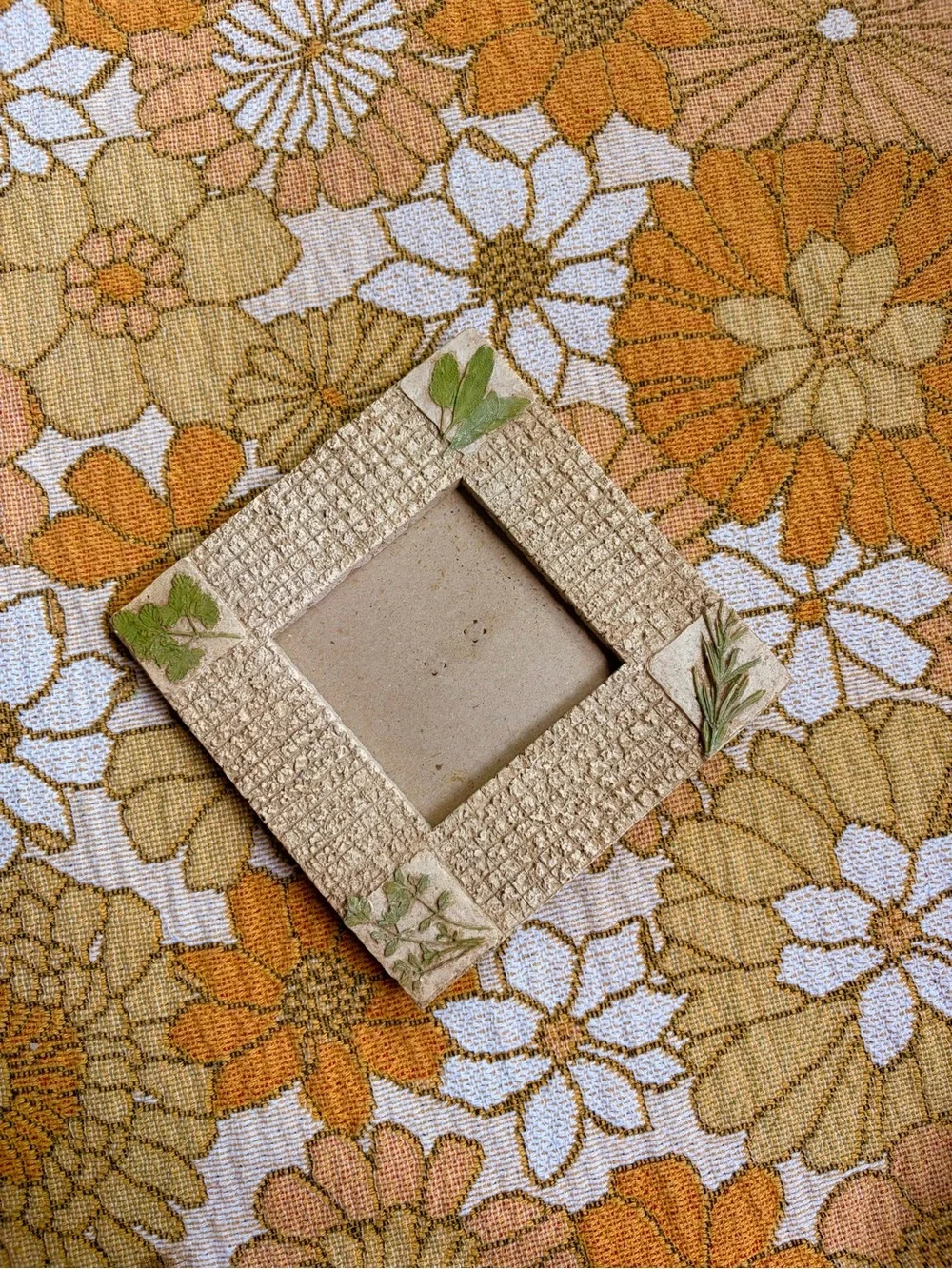 🌿🏺✨ Vintage 90s Raised Herb Botanical Mini Frame ✨🏺🌿
